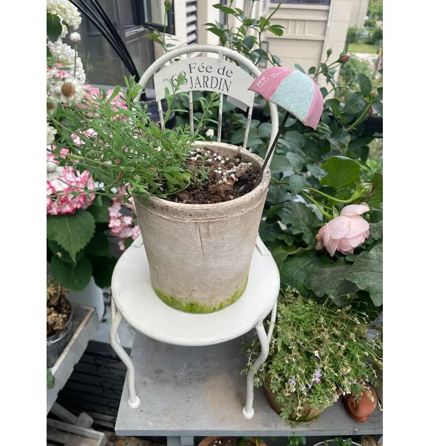 Vintage Retro Flowerpot Rising Mini Metal Chair Flower Stand