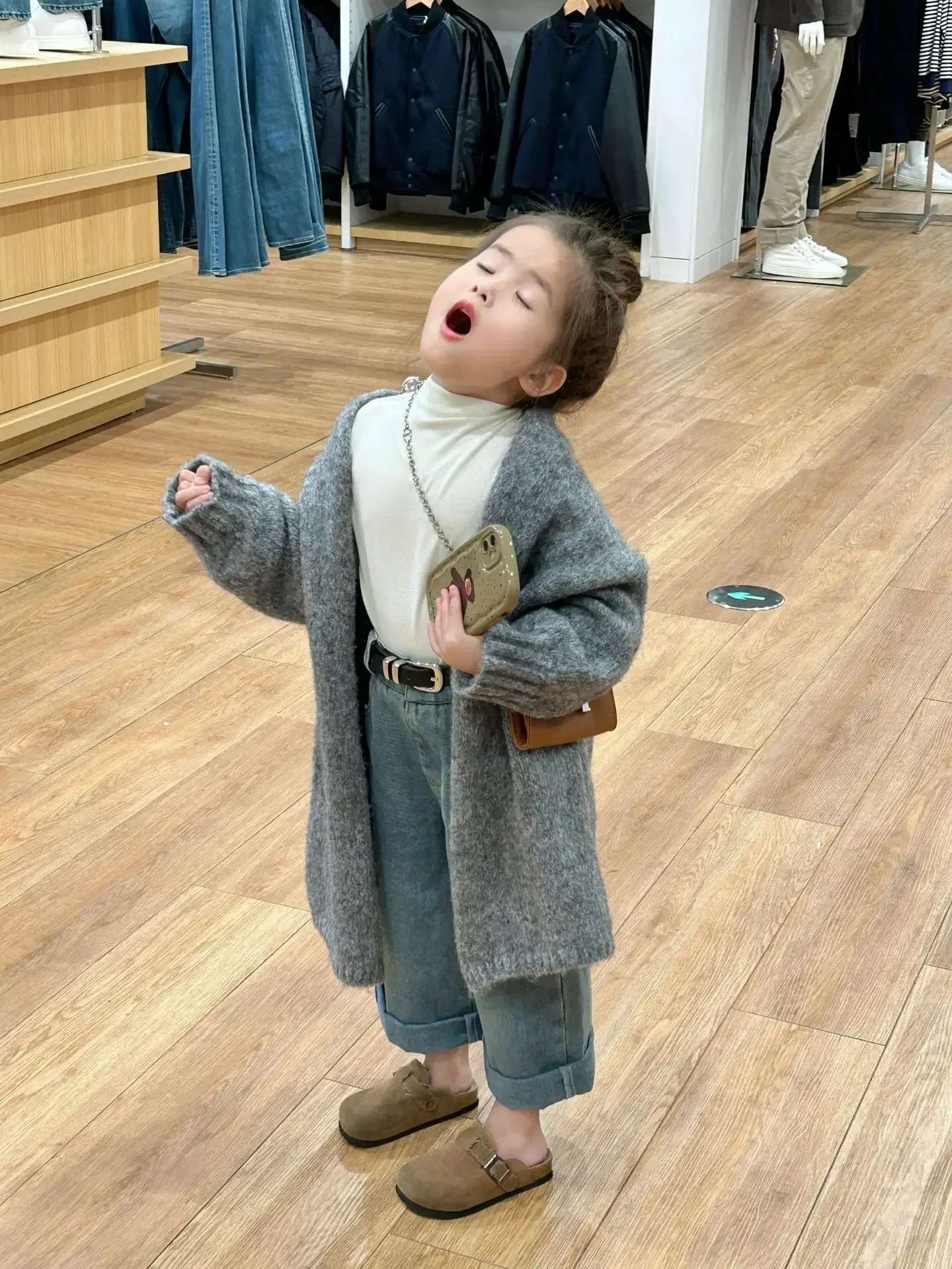 Girl Coat 2023 Autumn and Winter Children Wear Korean Style Children Wear Girls Chunky Sweater Cardigan Long Sweater Coat