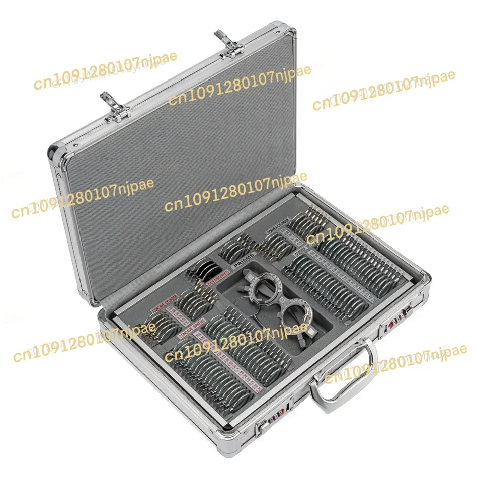 

В наличии оптометрическое оборудование 104, набор пробных линз, металлические диски, алюминиевый корпус + бесплатная рамка