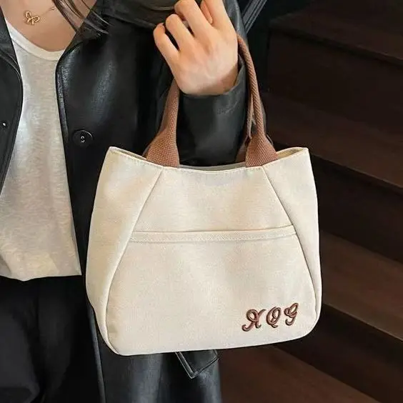 Retro-Canvas-Einkaufstasche zum Pendeln zur Arbeit. Kleine lässige Canvas-Tasche für Damen. Handgehaltene Tragetasche. – Detail 22