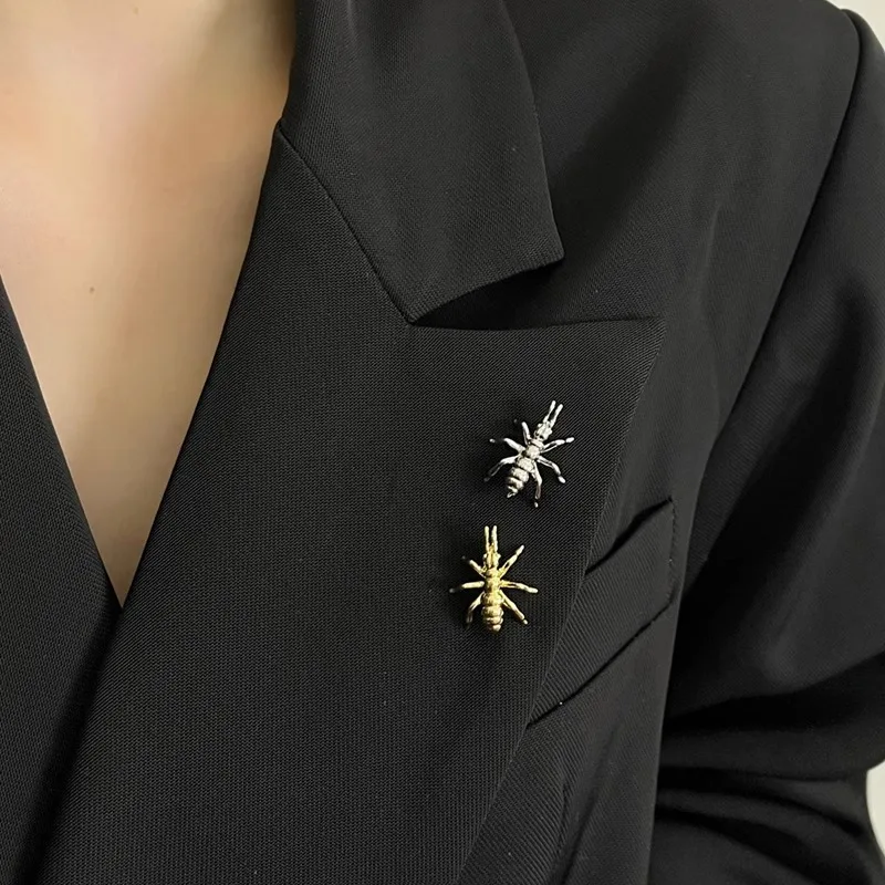 

Metal Ant Insect Brooches for Women Exquisite Fashion Suit Corsage Pins Accessories Party Jewelry Gifts