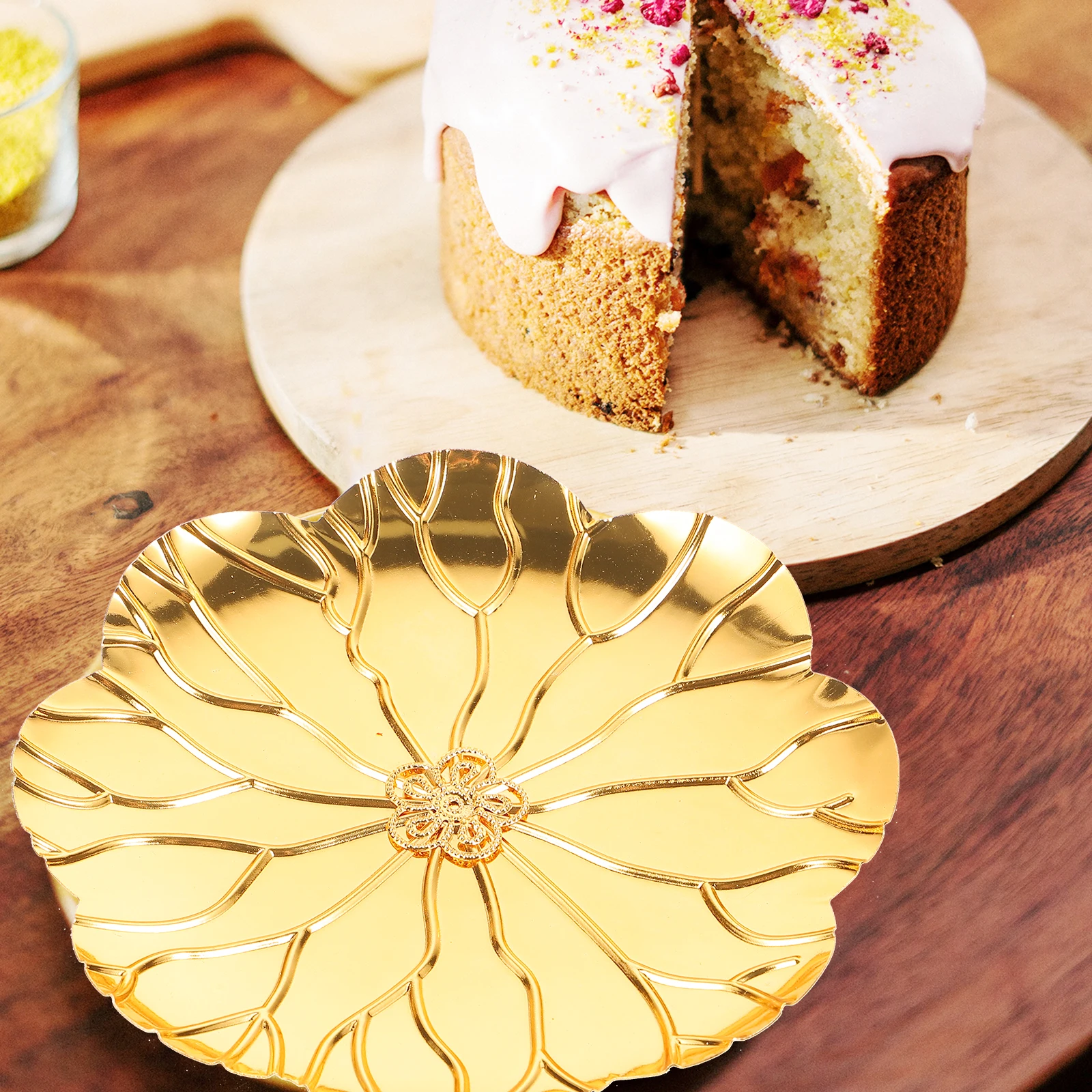 

Zinc Alloy Decorative Dessert Tray Cake St Fruit Plate Snack Holder Dried Food Storage Party Accessory