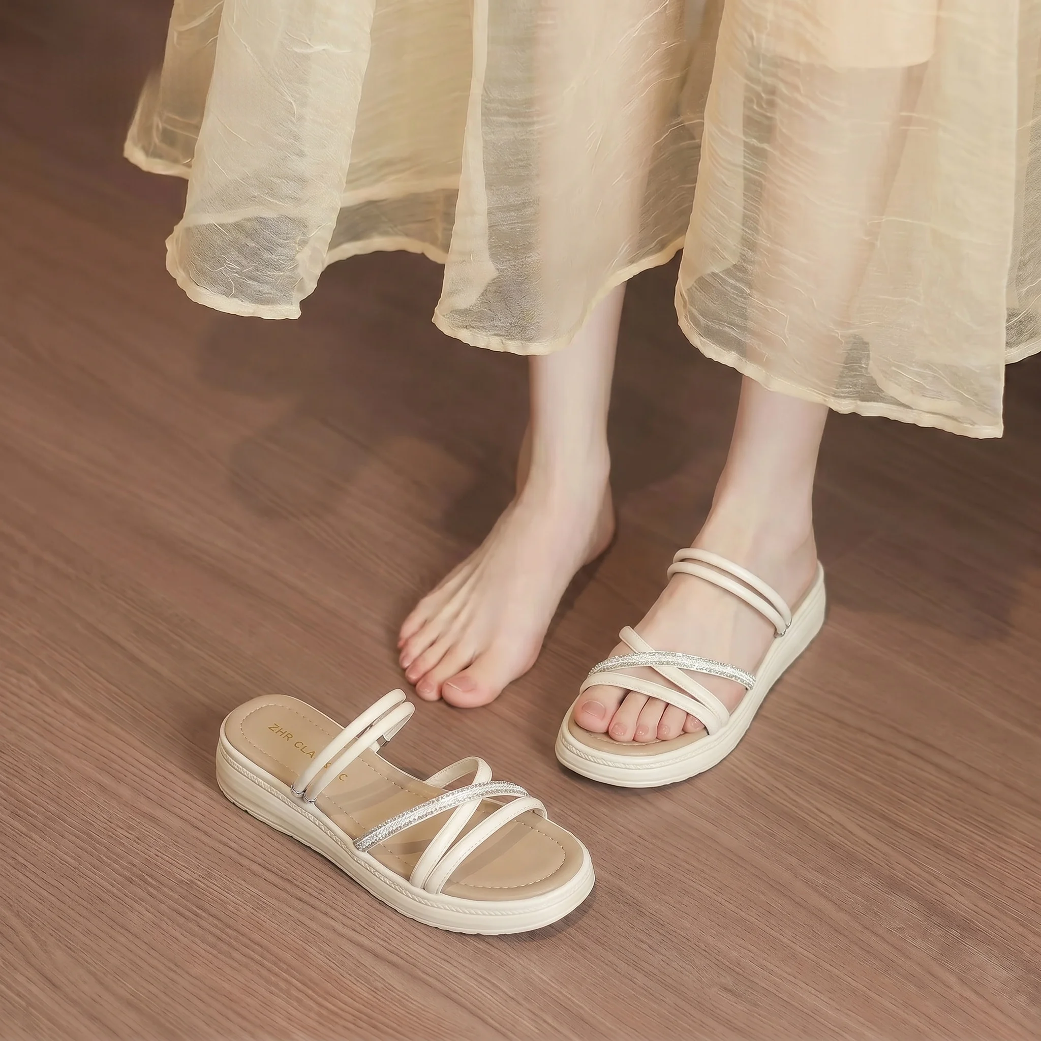 Sandalias de tacón grueso ZHR para mujer, calzado informal de playa con suela suave, nuevo estilo de verano, sandalias de agu...