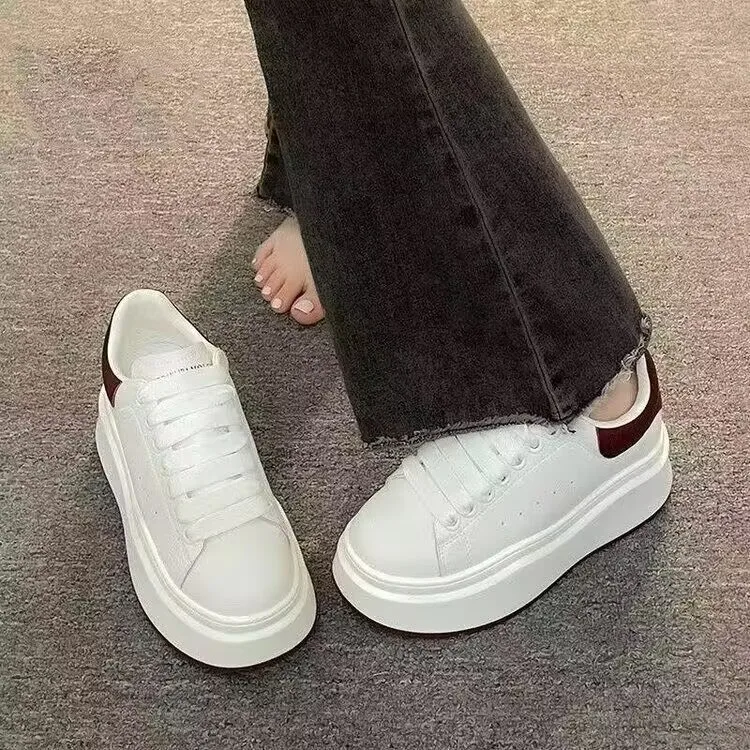 

Thick-soled women's white sneakers new style board shoes versatile casual shoes for petite girls height-increasing nichesneakers