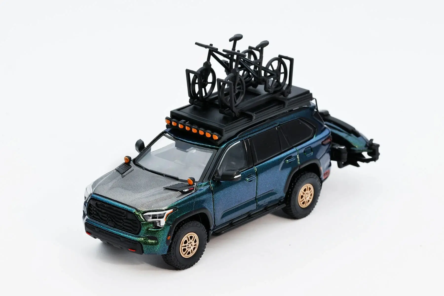 Pre-order 1/64 Scale GCD Sequoia TRD PRO LHD Diecast Model Car with Jet Ski & Accessories Limited Collection Toy Vehicle Models - view 6