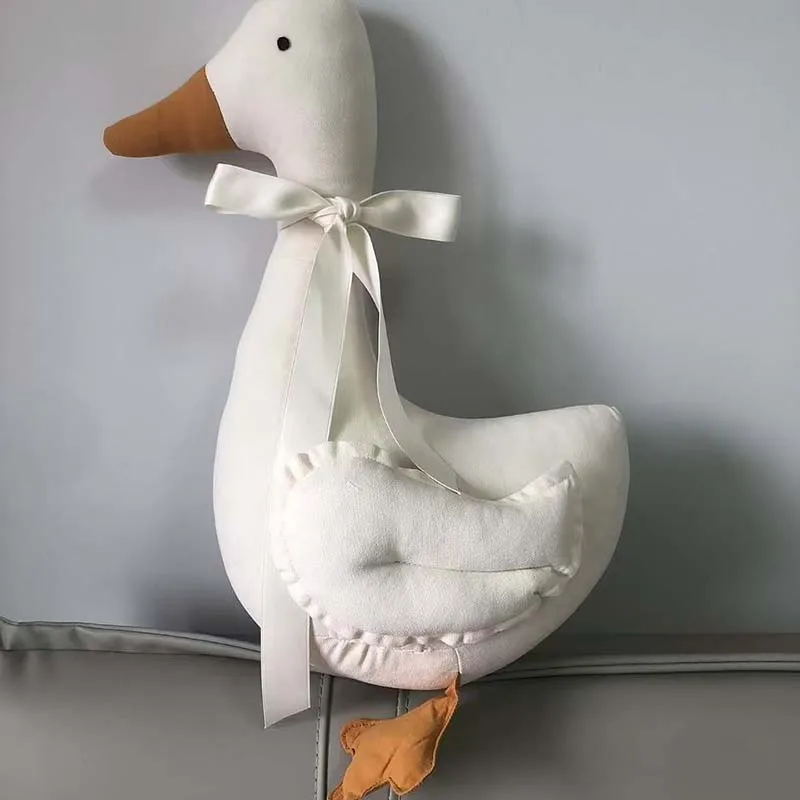 Nordic Linen White Goose Stuffed Duck with Bow Three-dimensional Soft Fabric Goose Plush Doll Home Decor Ornament Birthday Gift