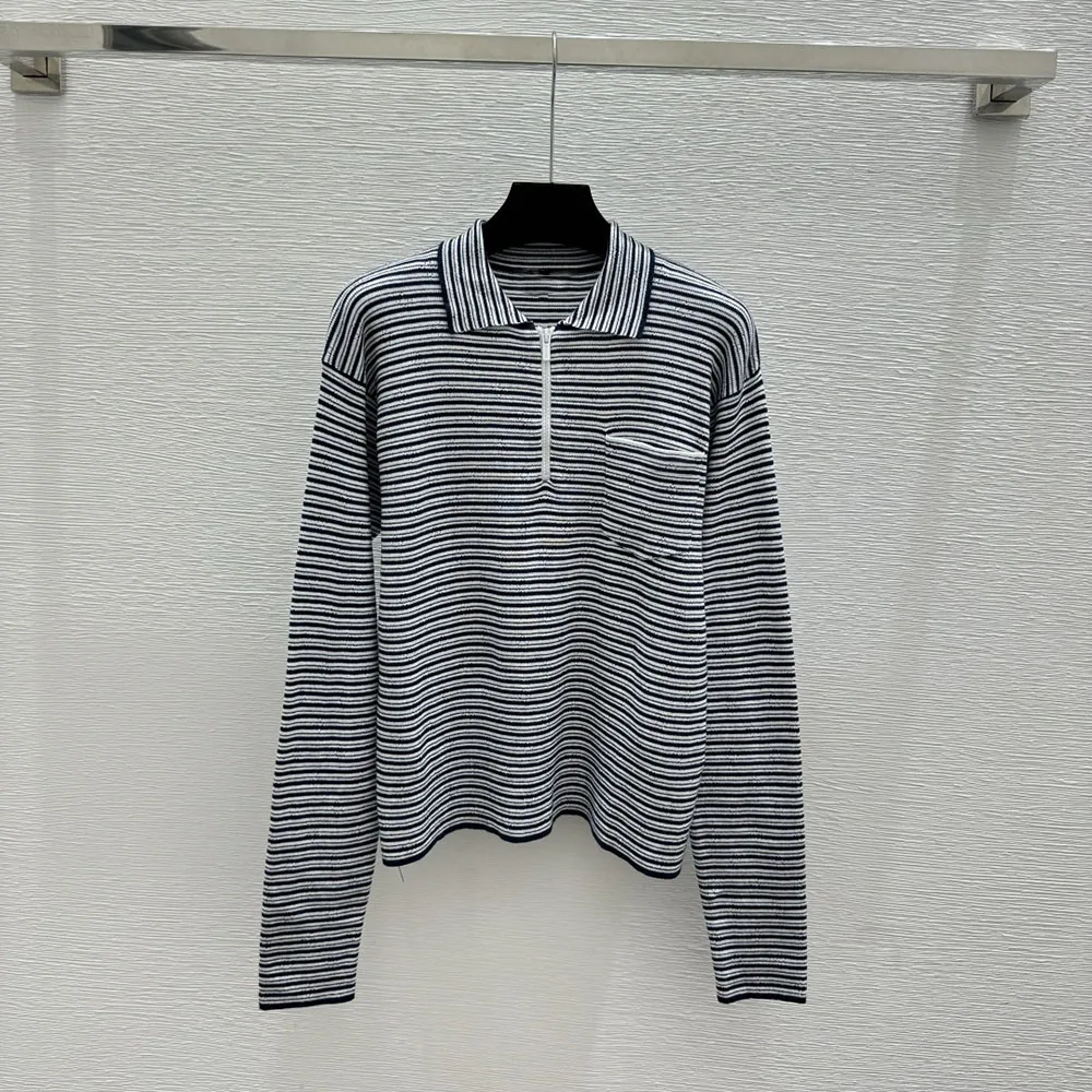 

Высококачественный новый женский пуловер 2026 года с черно-белыми полосками, длинными рукавами, простой, повседневный и модный xy26414239