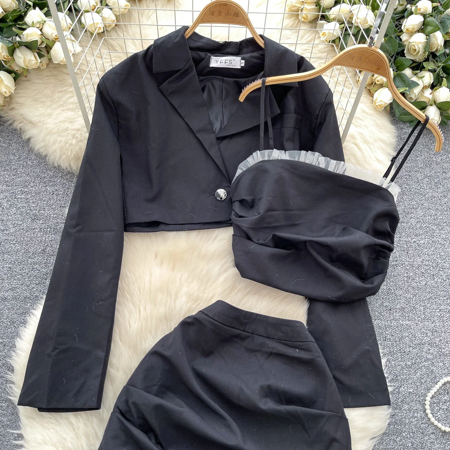 Chic Women Three-Piece Sets Notched Neck Single Button Coat Straps Camis Top High Waist Skirt French High Street Winter Clothing