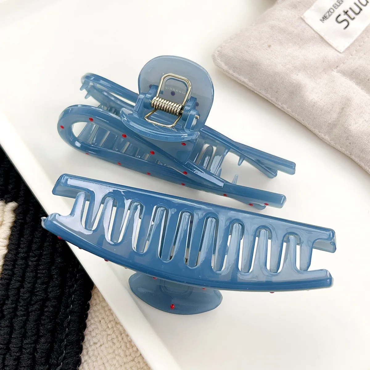 Korean style hair claw clip Spot hair claws Classy hair claws Cute hair claws Blue and red hair clip Accessories for women
