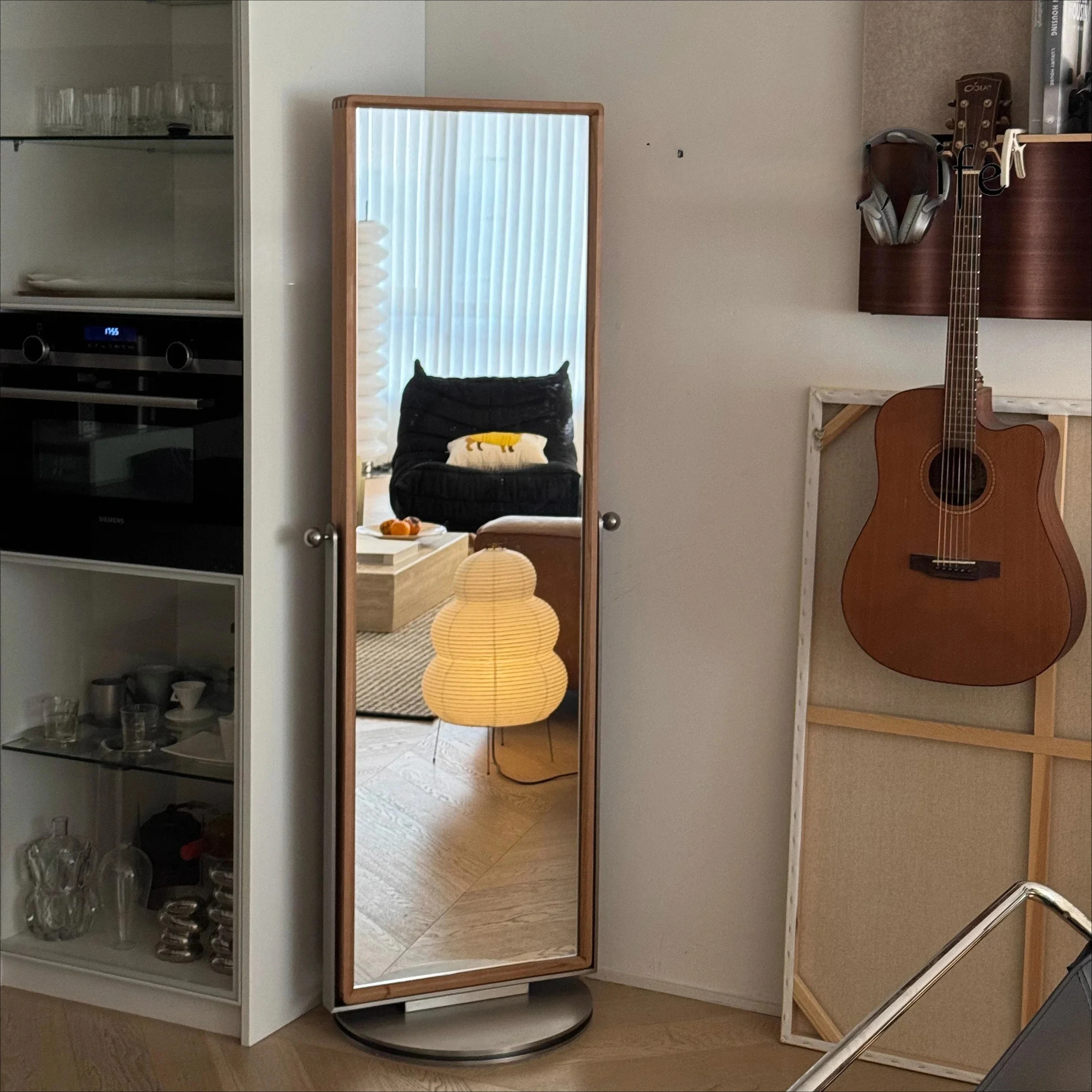 88.Japanese-style household rotating full-length mirror movable solid wood magazine rack bedroom with wheels fitting mirror