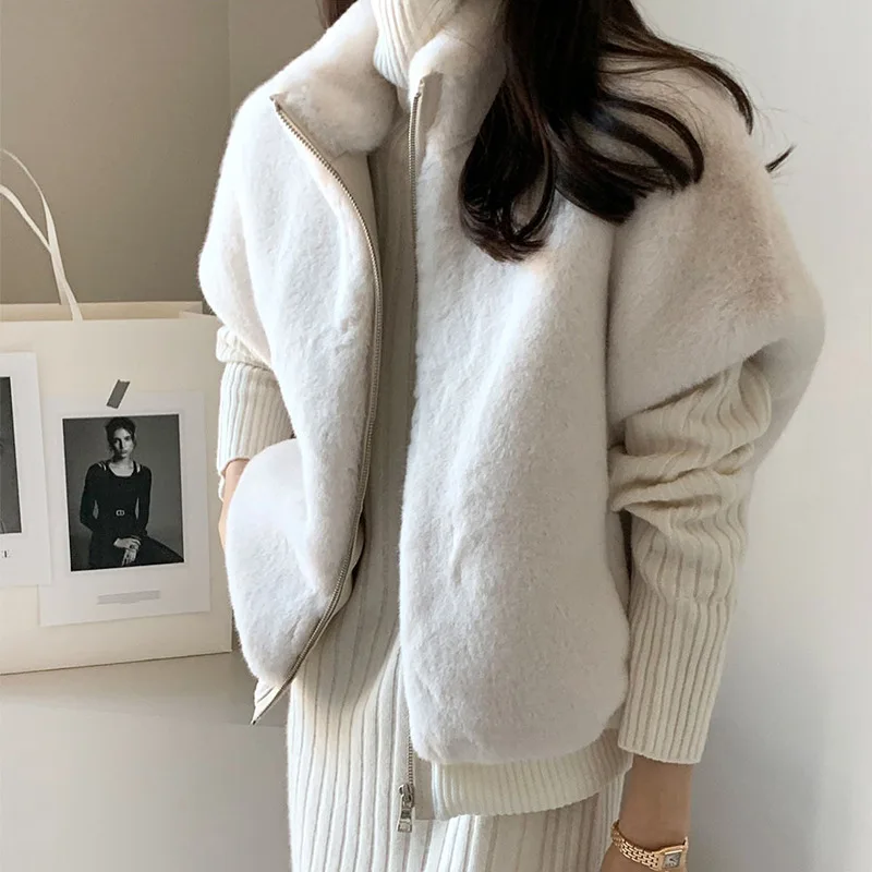 Gilet sans manches en fausse fourrure pour femmes, avec fermeture éclair, vêtements d'extérieur courts et légers pour superpositions d'automne et d'hiver, 2026