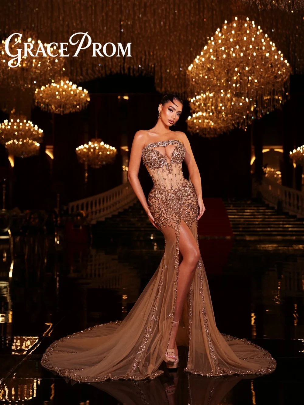 

Elegant High-Slit Evening Dress 2026 Crystal Carpet Gown Fashion A-Line Floor-Length Party Gown فساتين سهرة