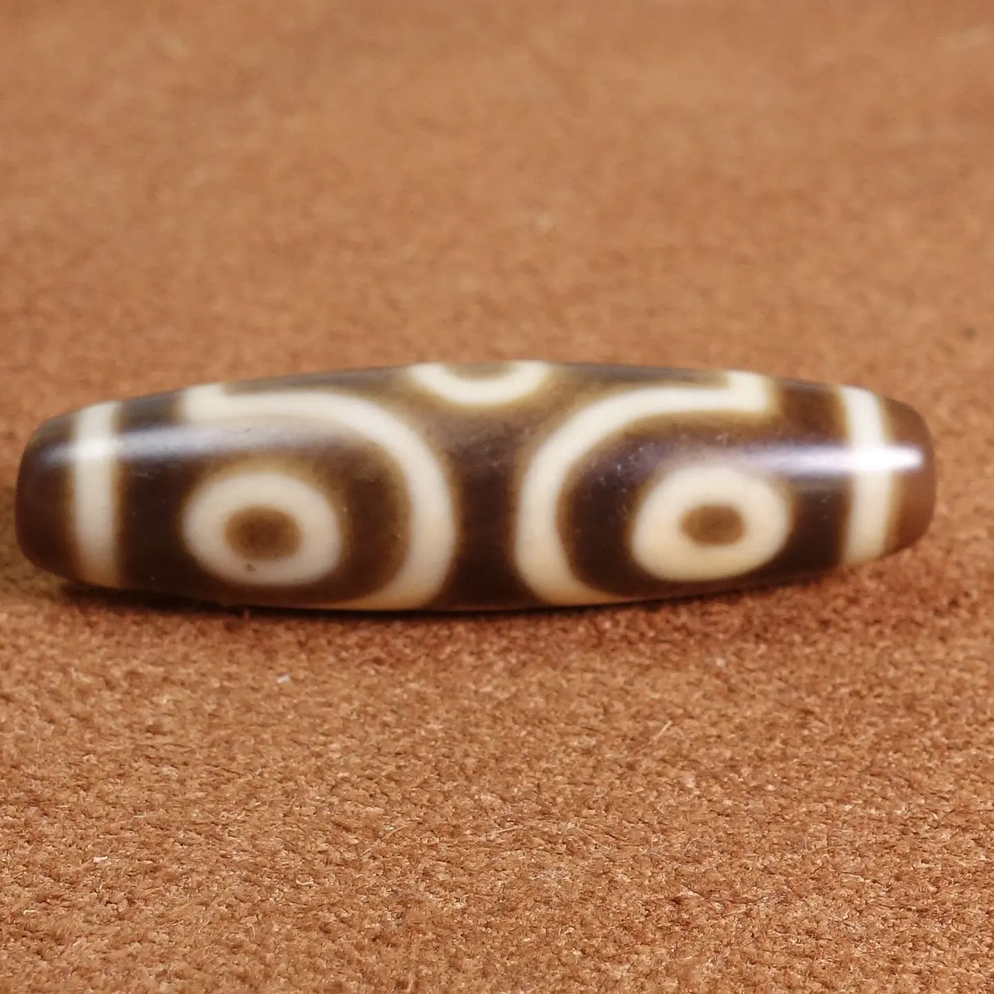 High oil tooth yellow agate six-eye dzi beads collarbone necklace pendant Duobao bracelet with jewelry pendant partition 11 * 40