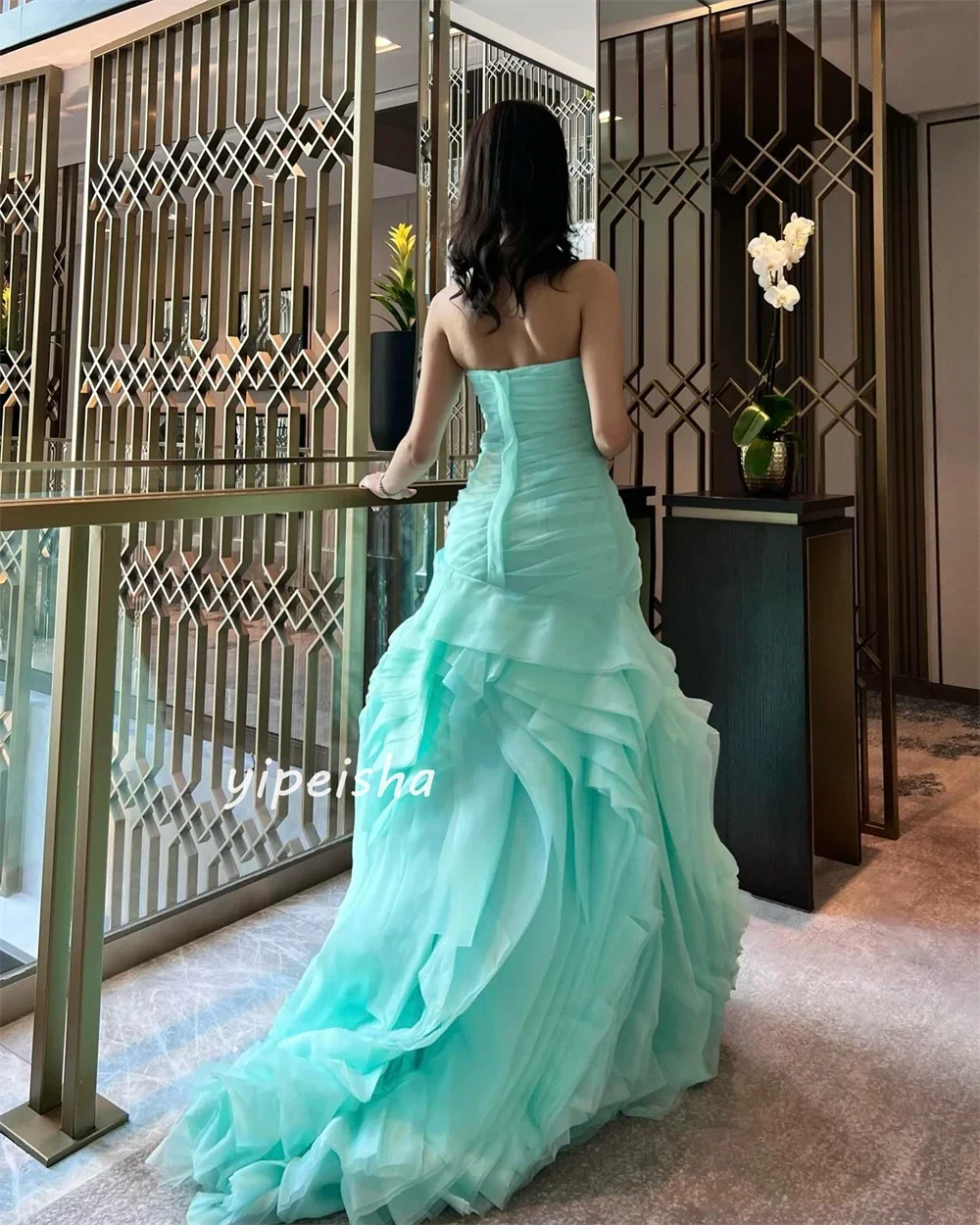 맞춤형 공식 행사 드레스 Strapless 민소매 Pleat Ruffles Organza 인어 댄스 파티 드레스 사우디 아라비아 이브닝 드레스