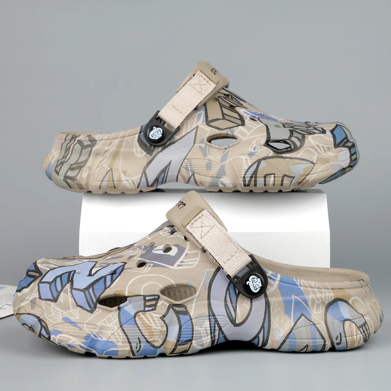 

EVA Men Sandals Soft Hollow Couple Garden Shoes Designer Hole Women Slipper Sneakers Beach Water Shoes Slip on Foam Runner