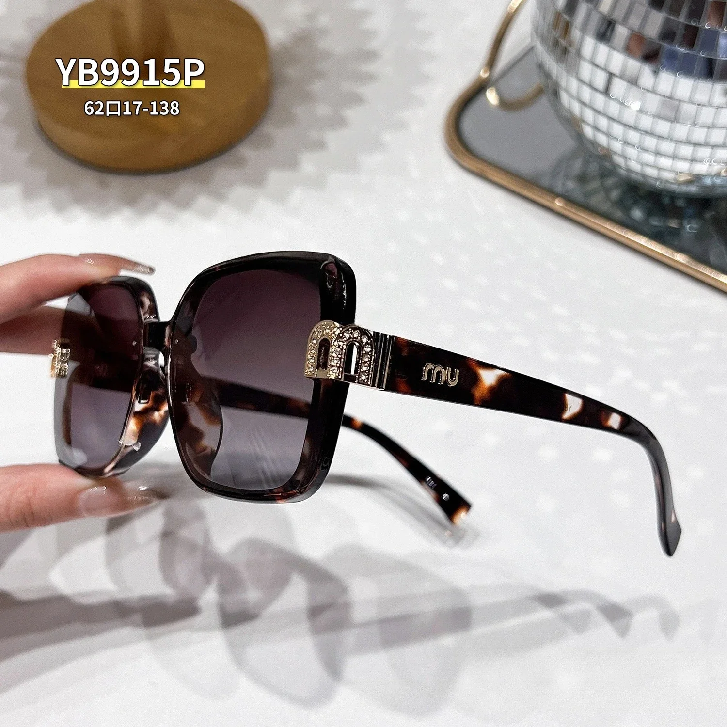 

2025 Premium Polarized Sunglasses - Luxury UV400 Driving Shades for Outdoor Fashion & Sports