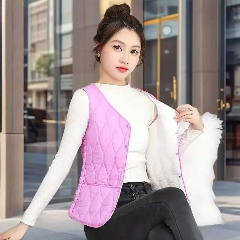 2025 Zhiyun Lianjia Velvet Horse Clip Estilo Curto Slim Fit Quente e Fechado Outono Novo Produto