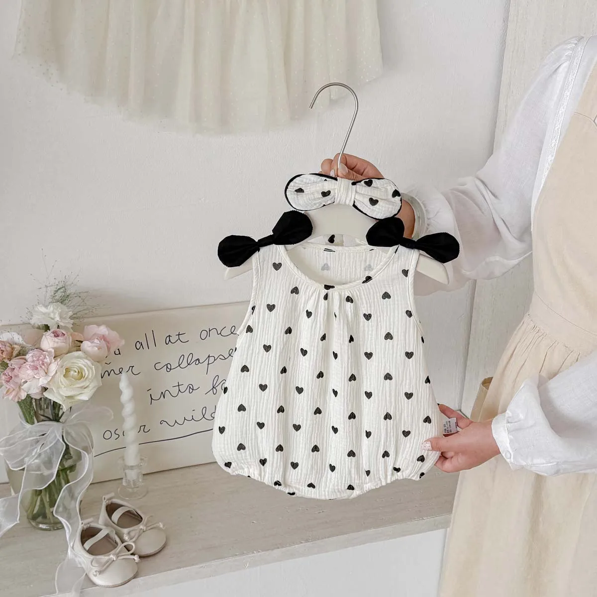 

Girls' Summer Fart Clothes Black Peach Heart Printed Vest Romper Newborn Baby Pure Cotton Sweet Bow Jumpsuit