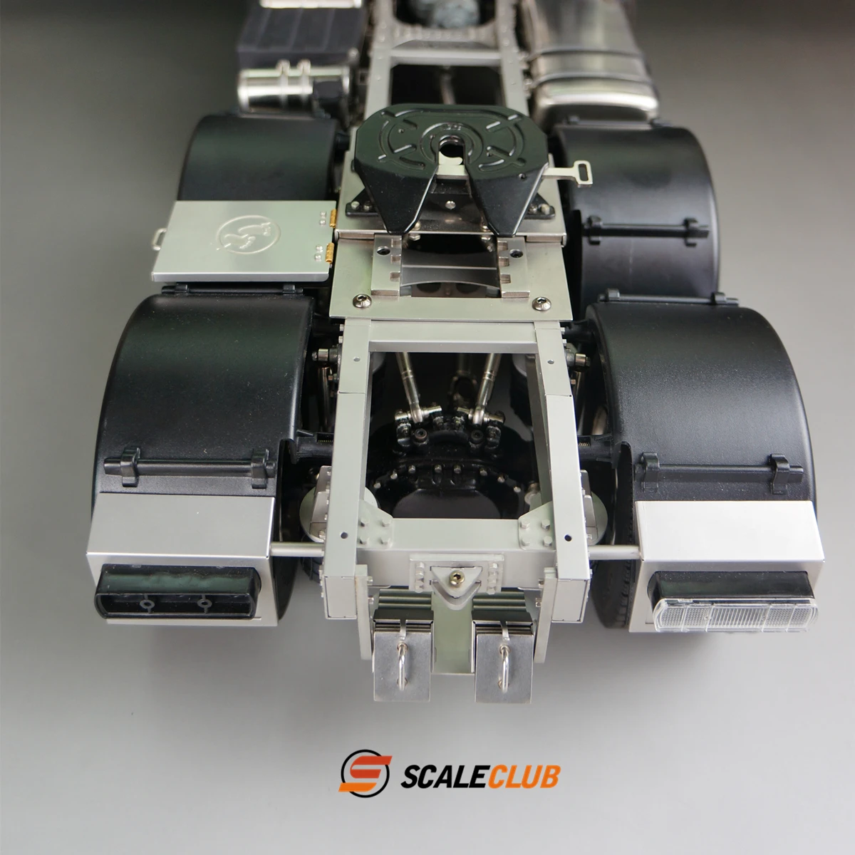 Scaleclub 1/14 caminhão F2000 6x6 eixo completo caixa de velocidades de três velocidades de alto torque modelo de estrutura totalmente metálica