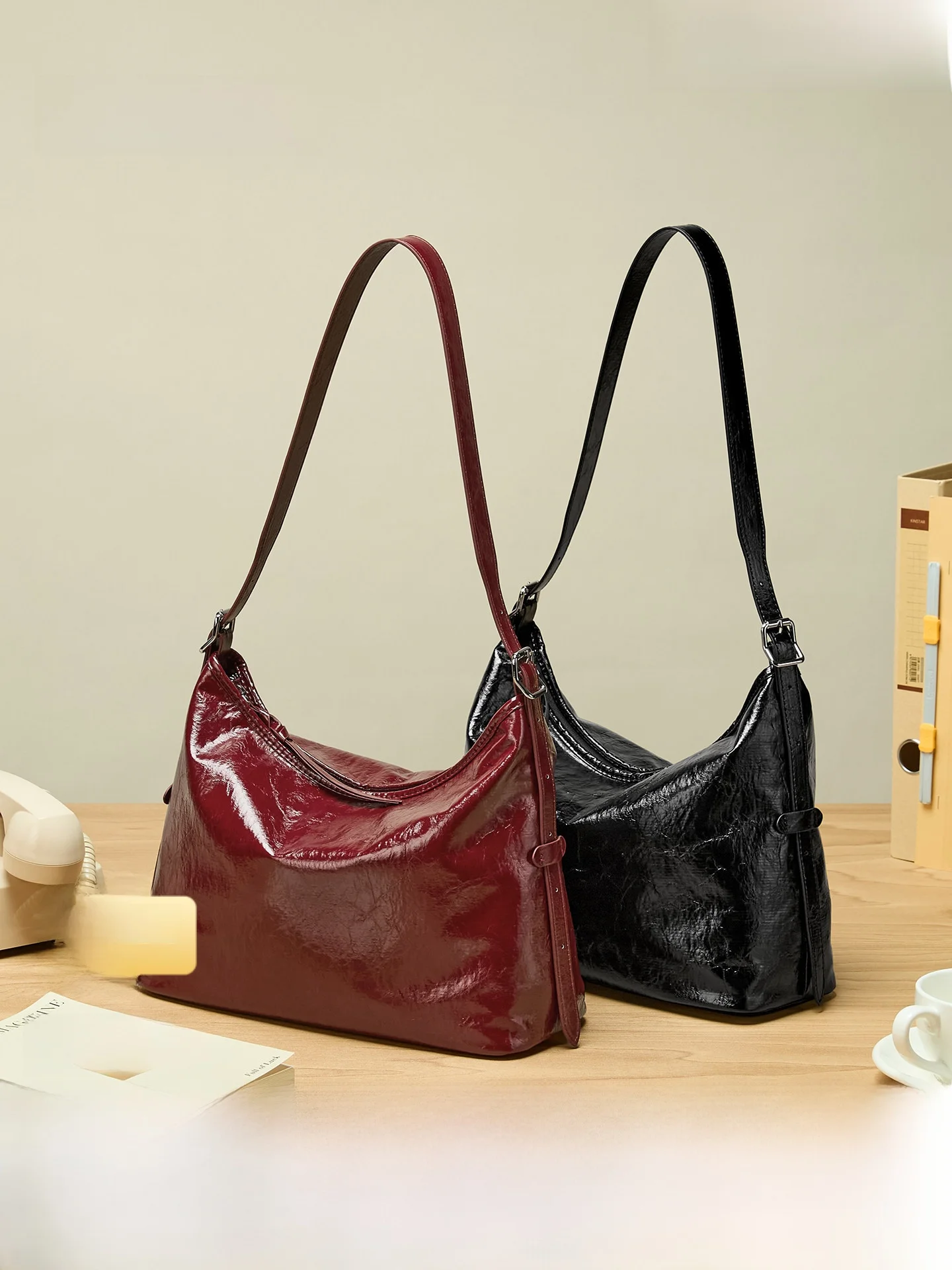 sac-hobo-retro-en-cuir-huile-josiny-grande-capacite-sac-a-bandouliere-unique-pour-femme-nouveau-style-printemps-2026