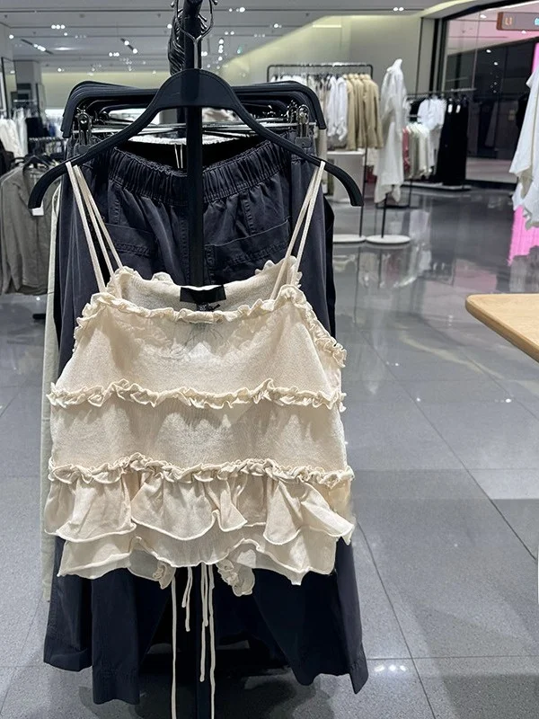 Summer New Sweet Pure Desire Sle V-Ne Knitted Strap Top with Lace Trim ort Length Women's Vest Tops Faion 2025