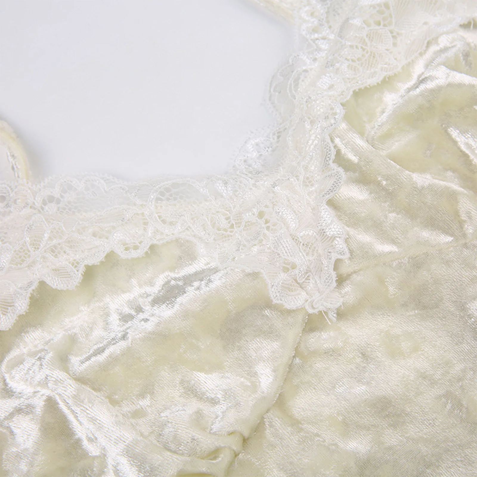 قمصان نسائية مثيرة بحمالات رفيعة بدون أكمام سترات نسائية برقبة على شكل حرف v كاميس دانتيل مرقع ملابس كلاسيكية ضيقة