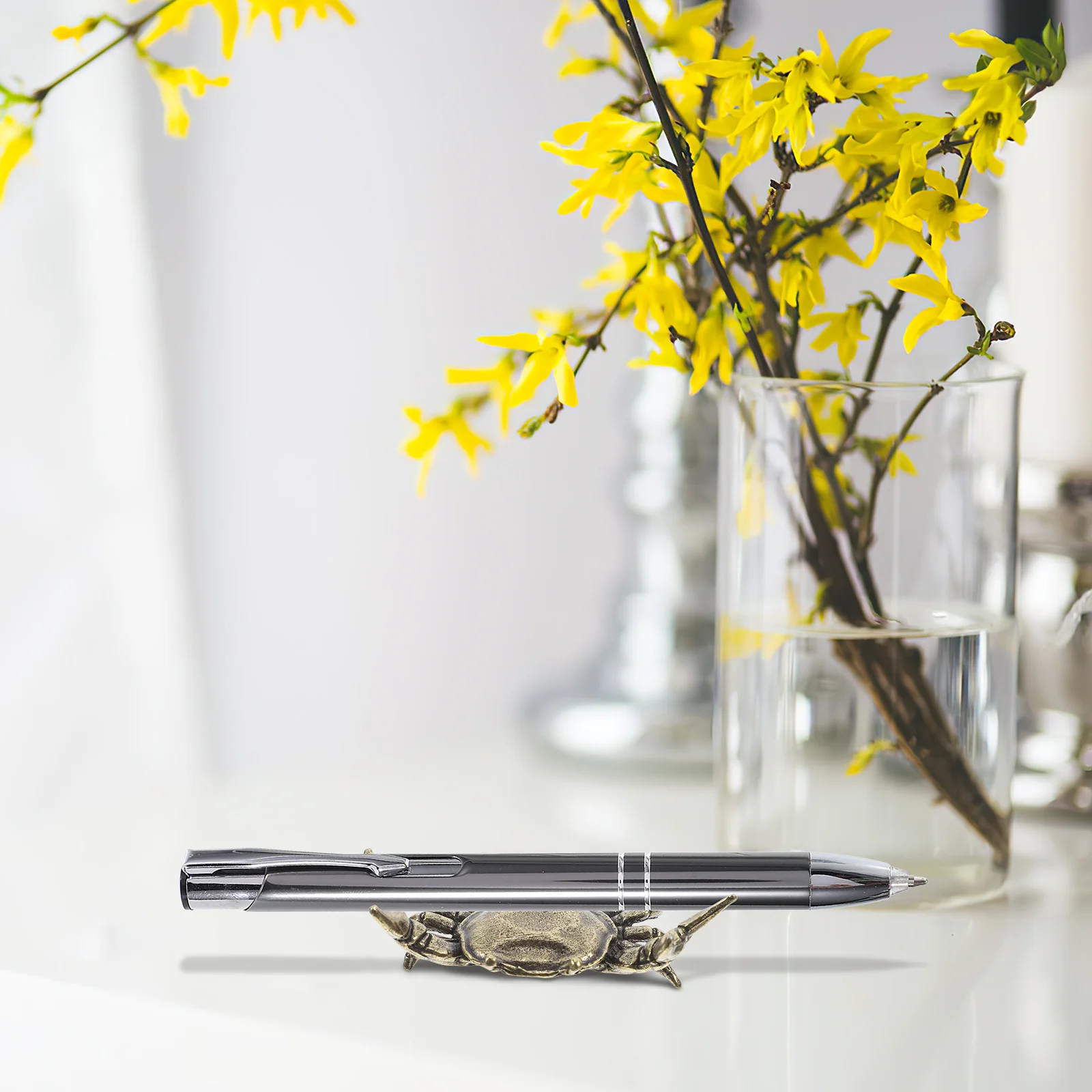 

Luxshiny Vintage Crab Pencil Holder Desk Decor Brass Alloy Animal Statue Feng Shui Office Supply Funny Pen Stand Mini Spoon