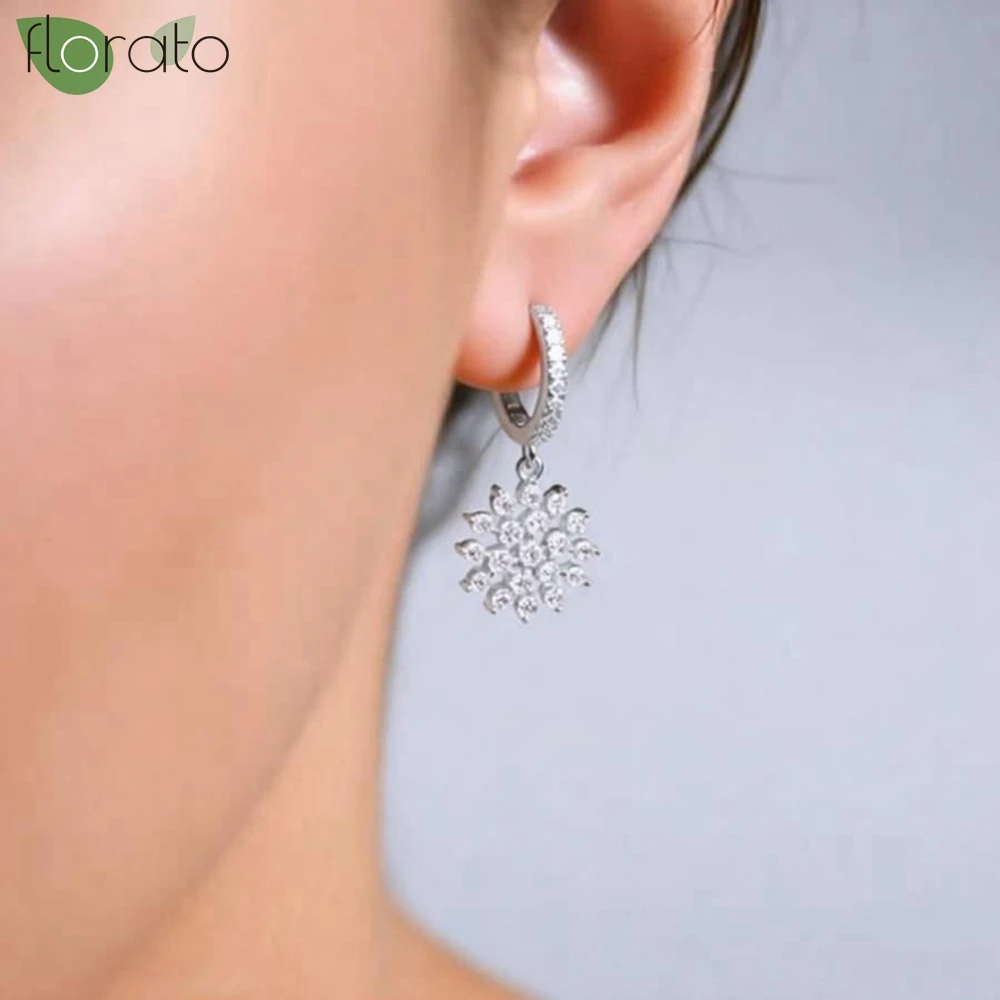 

925 Sterling Silver Needle Luxury Flower Zircon Huggies Pendant Earrings for Women Fashion Wedding Party Hoop Charm Jewelry
