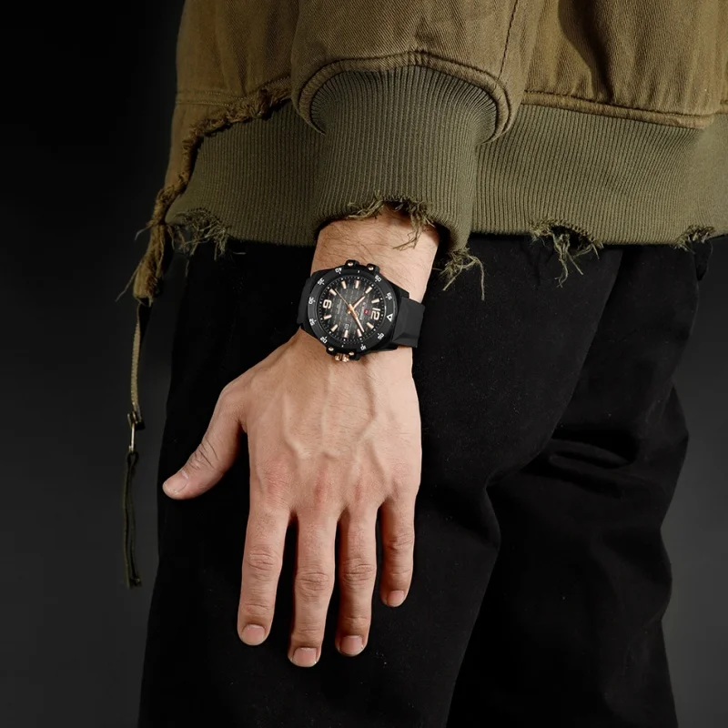 

NAVIFORCE Men's Fashion Watch with Silicone Strap Quartz Movement Stylish 2025 Male Timepiece Classic Man Watches 50m Waterproof