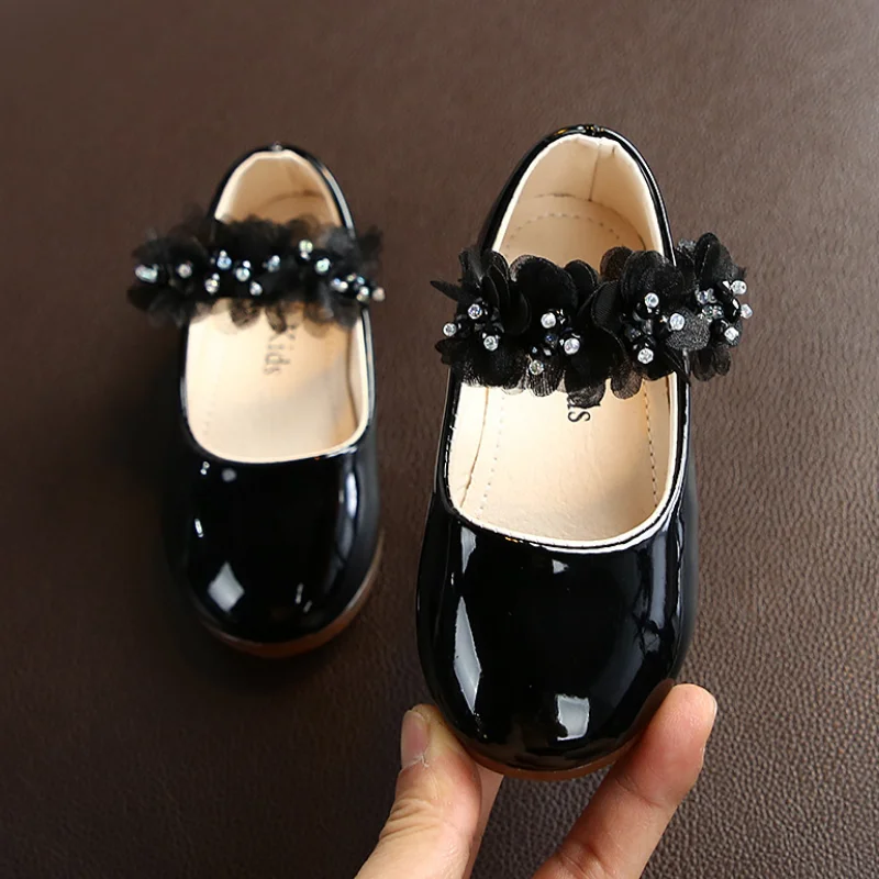 2023 New Rhinestone Flower Girls Shoes Children Black Red Pink Flat Single Shoes Kids Princess Performance Leather Shoes  CSH125