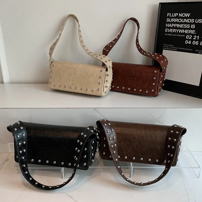 

Сладкая сумка на плечо с однотонными заклепками из искусственной кожи, 2026, высококачественная универсальная маленькая квадратная сумка, лаконичные женские сумки с швейными нитками