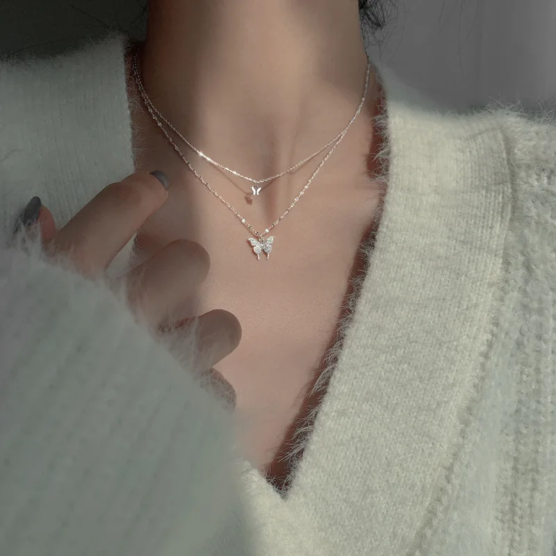 Double Layered Butterfly Necklace for Women with High-end Design, Light Luxury and Niche Collarbone Chain image 2