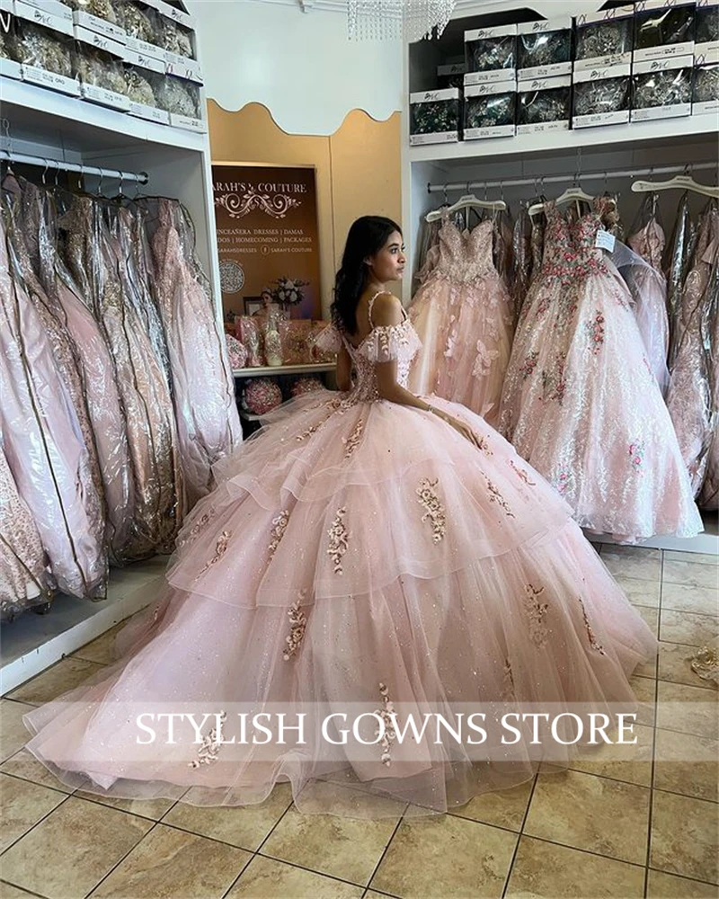 Rose Pink Sweetheart ชุดไปงานเต้นรำ Quinceanera ชุดลูกปัด Celebrity Party Gowns Sequined Graduation Vestido De 15 Anos Robe De