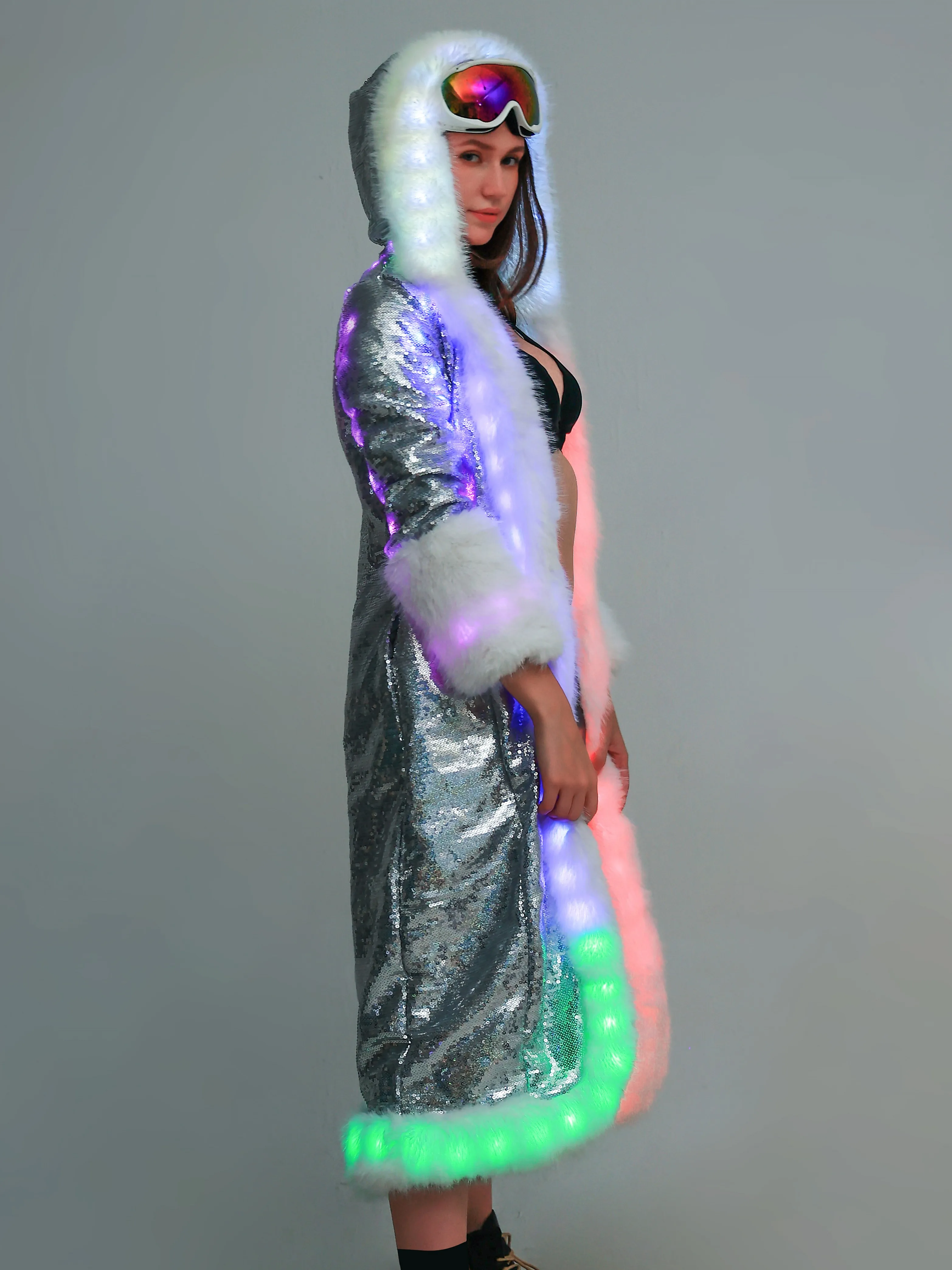 سترة نسائية رائعة ودافئة من الفرو الصناعي بإضاءة LED سترة الهذيان بأكمام طويلة وزر مخفي كاجوال فضفاض وناعم ملابس خارجية شتوية أنيقة