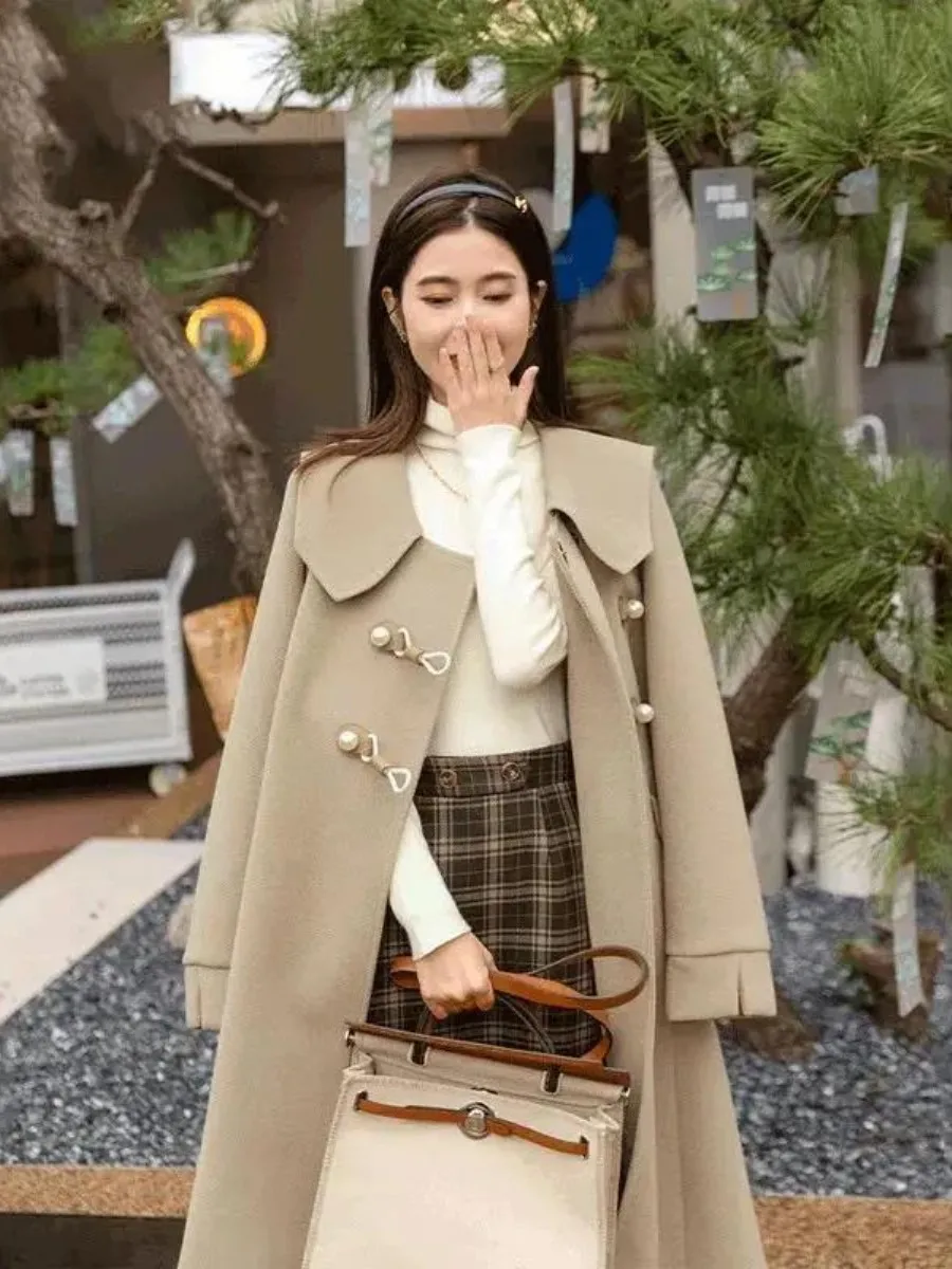 

Elegant Lady Small Fragrance Style Doll Collar Woolen Coat Pearl Button Mid-Length Woolen Most Piece Set Autumn New Arrival