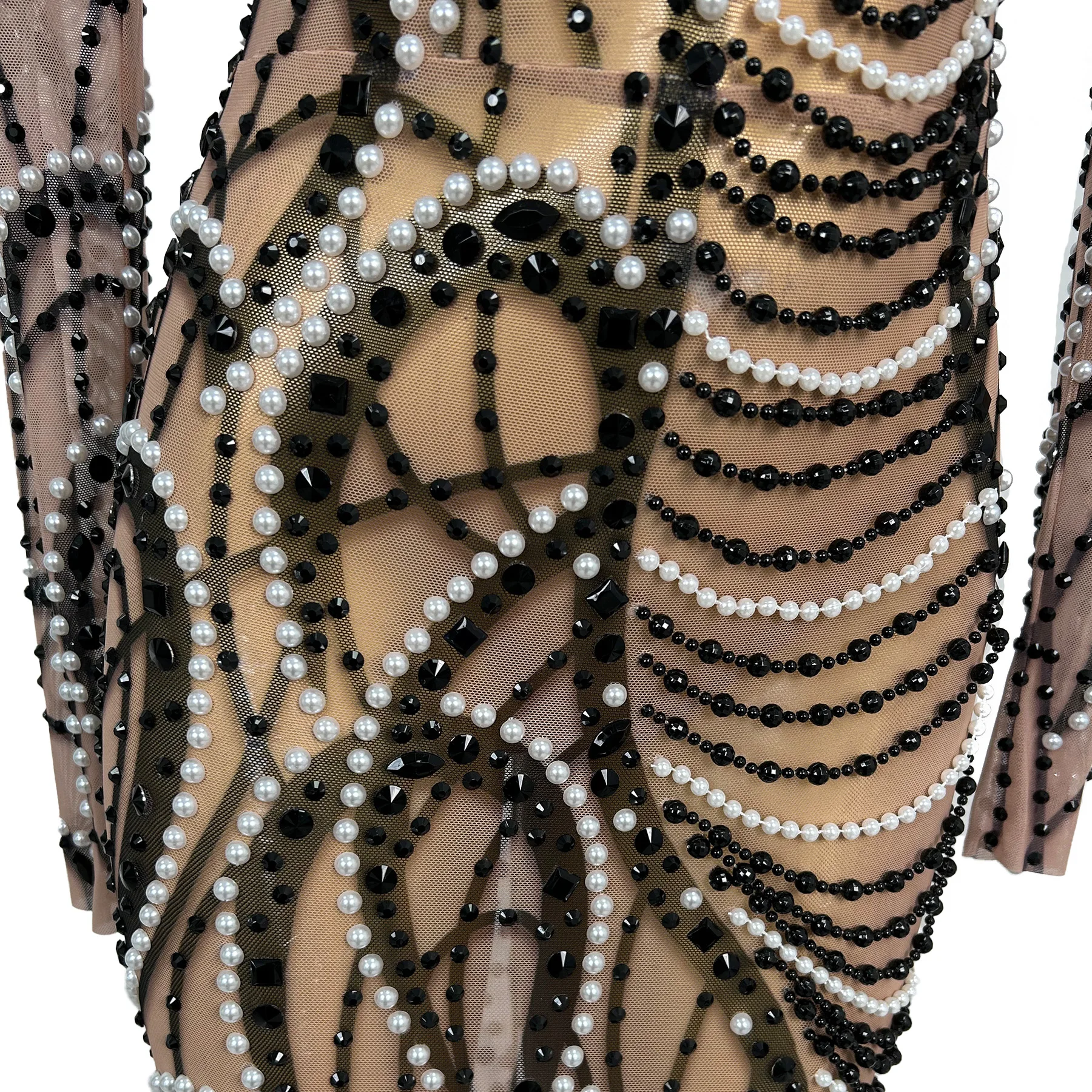 Design Sense Women's Party Evening Dress Black White Double Color Pearl Sexy Mesh Perspective Celebrity Red Carpet Dress yueshi