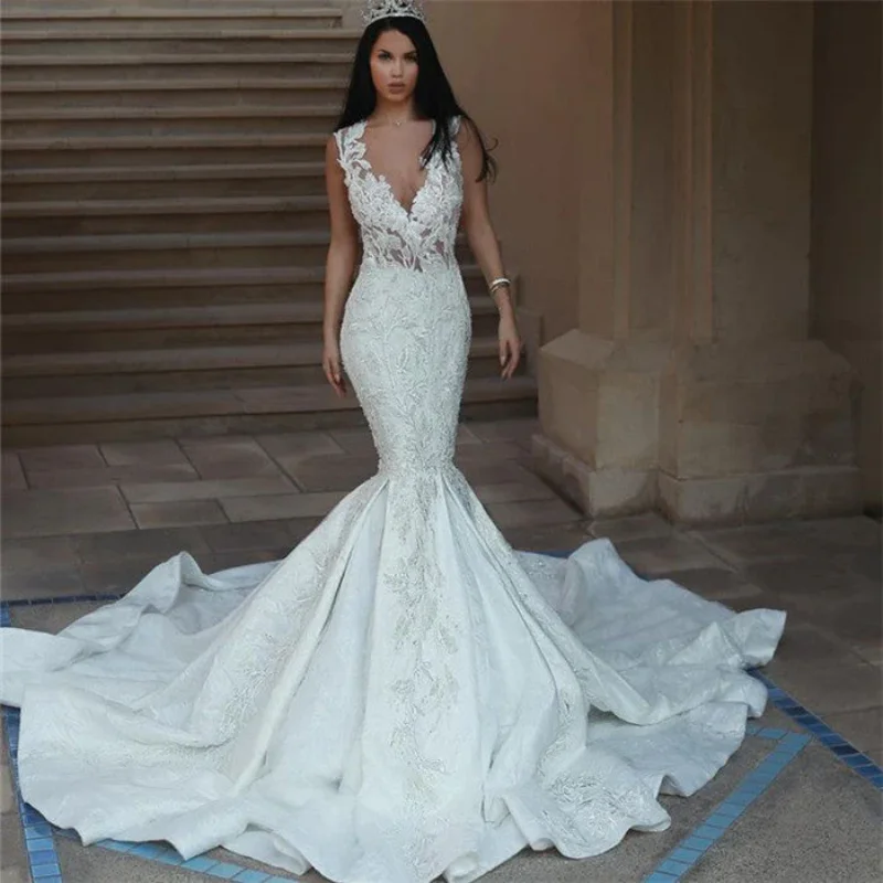 

Customizable Elegant V-Neck Fish-Tail Wedding Dress Lace Embellished Pleated Satin Back Transparent Design Decorative Buttons