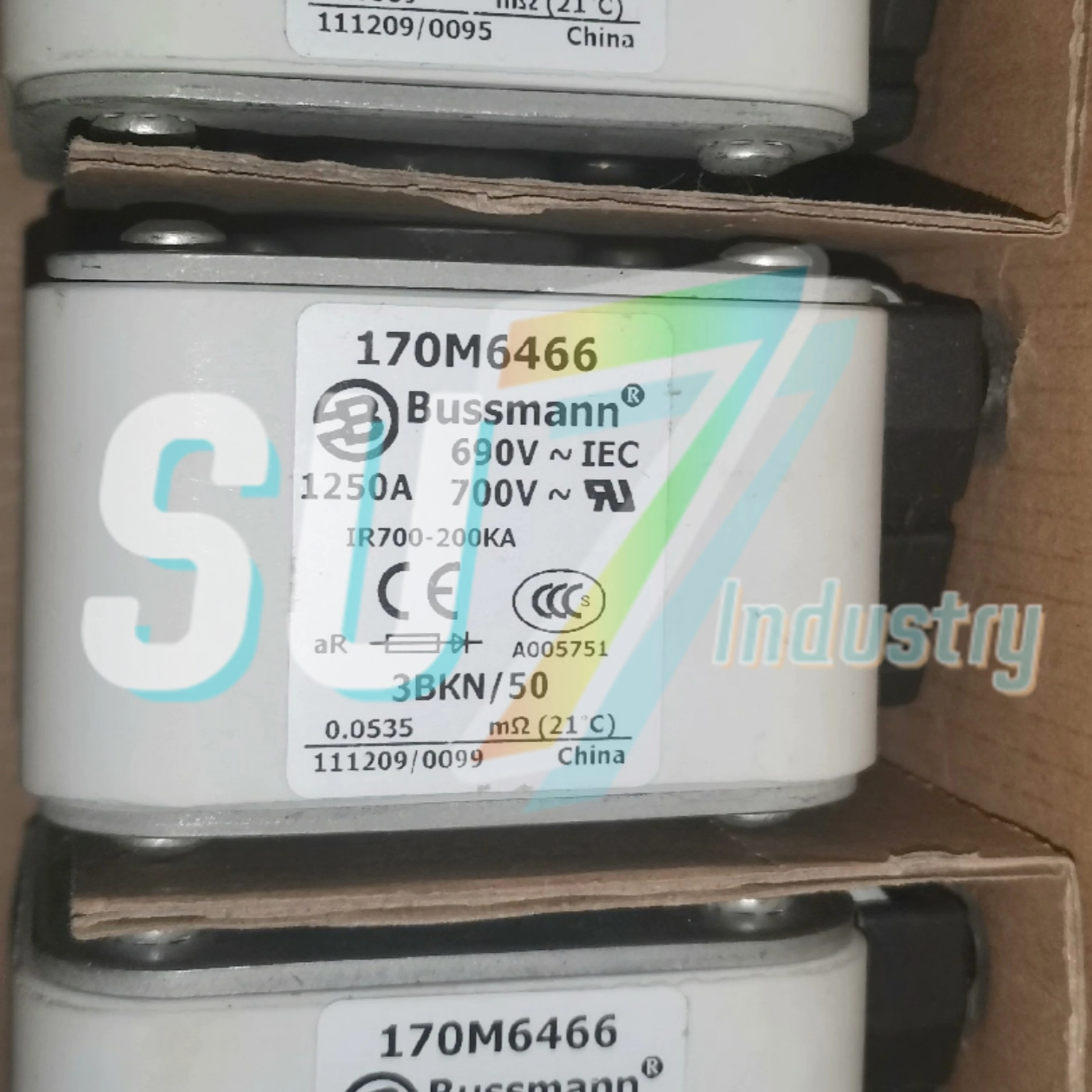 sekering Baru asli 170M6462 170M6463 170M6464 170M6465 170M6466 170M6467 170M6468 170M6469