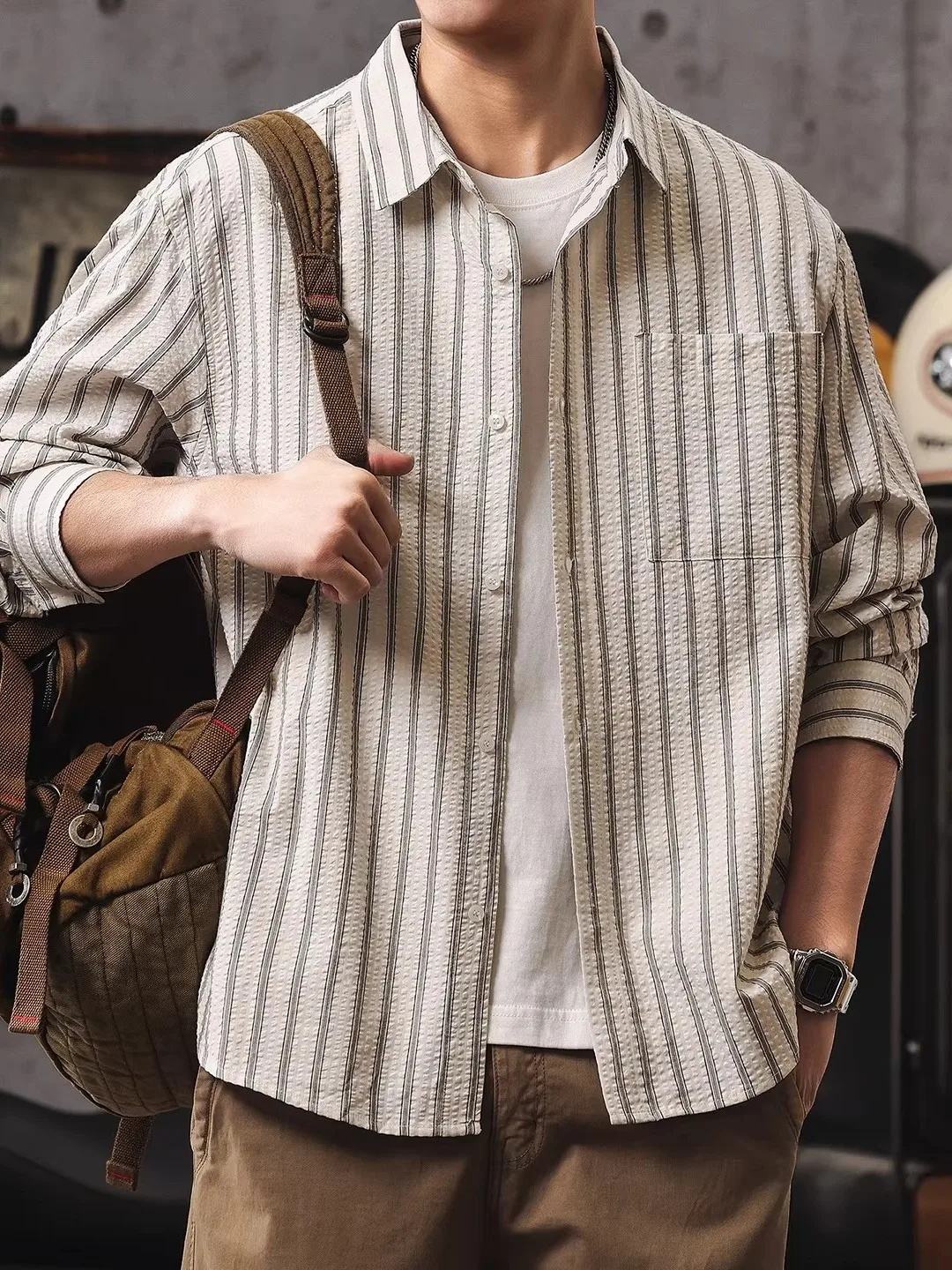 

Мужская рубашка большого размера в американском ретро-стиле с полосками, повседневная, с длинным рукавом, весенне-осенняя, универсальная, удобная, дышащая, хлопковая куртка