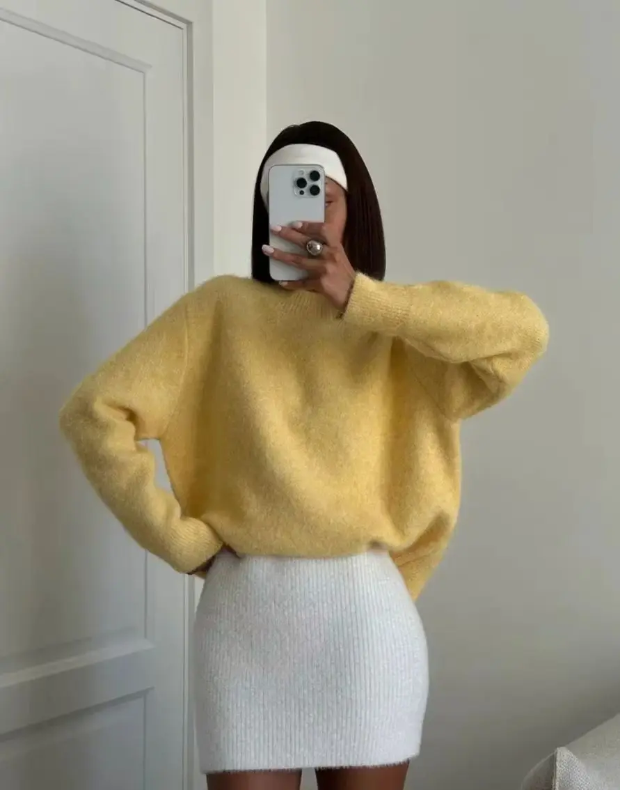 Women's Oversize Wool Knitted Pullover Sweater - White