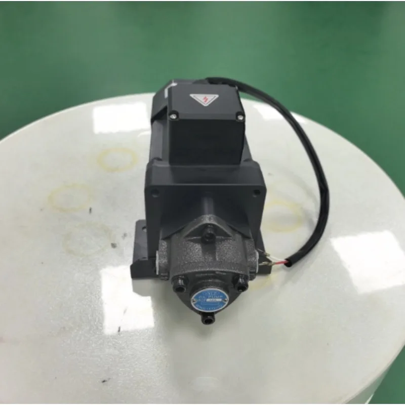 90W Brushless Gear Lubricating Pump ROP10A Small Electric Oil Pump For Gearbox Lubrication Equipment