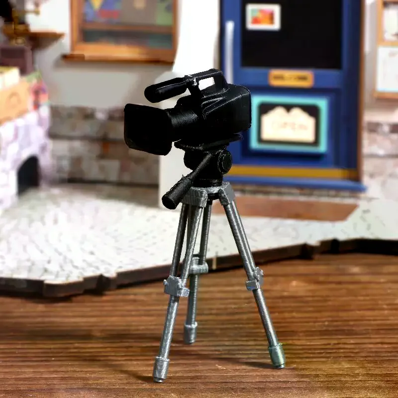 【Y】Mini Video Camera Tripod Model 1:12 Dolls House Photography Scene Layout Props Dollhouse Decor Ornament Pretend Play Toys