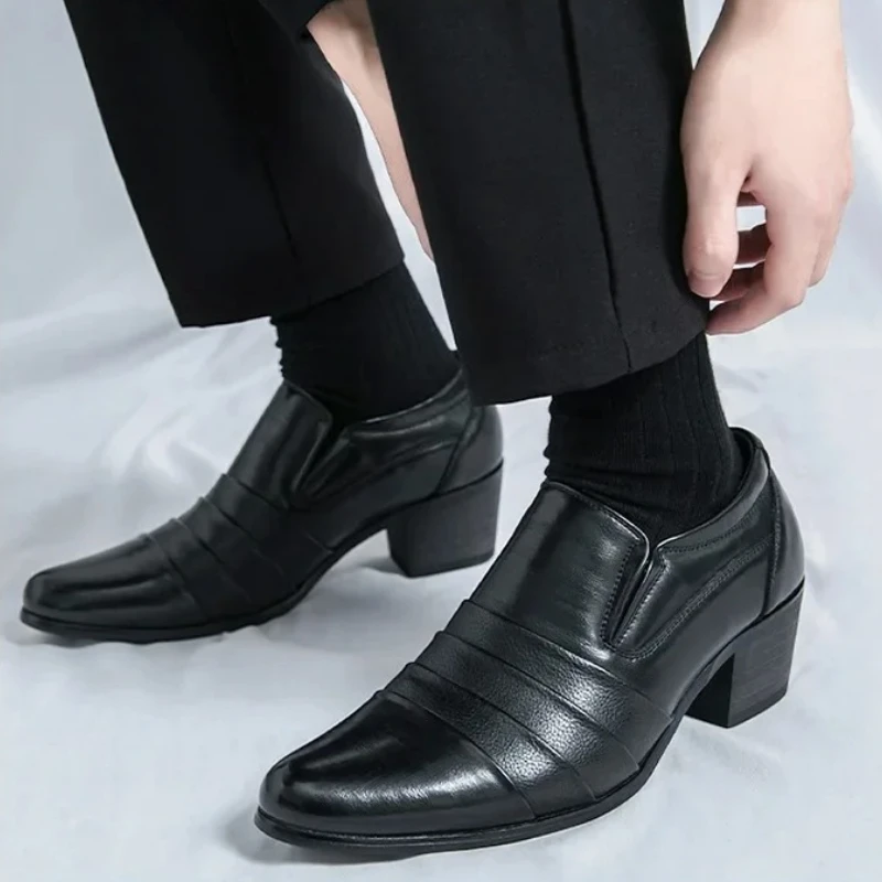 

Весенние лоферы, мужские модные деловые удобные кожаные туфли с острым носком, повседневные свадебные туфли на высоком каблуке