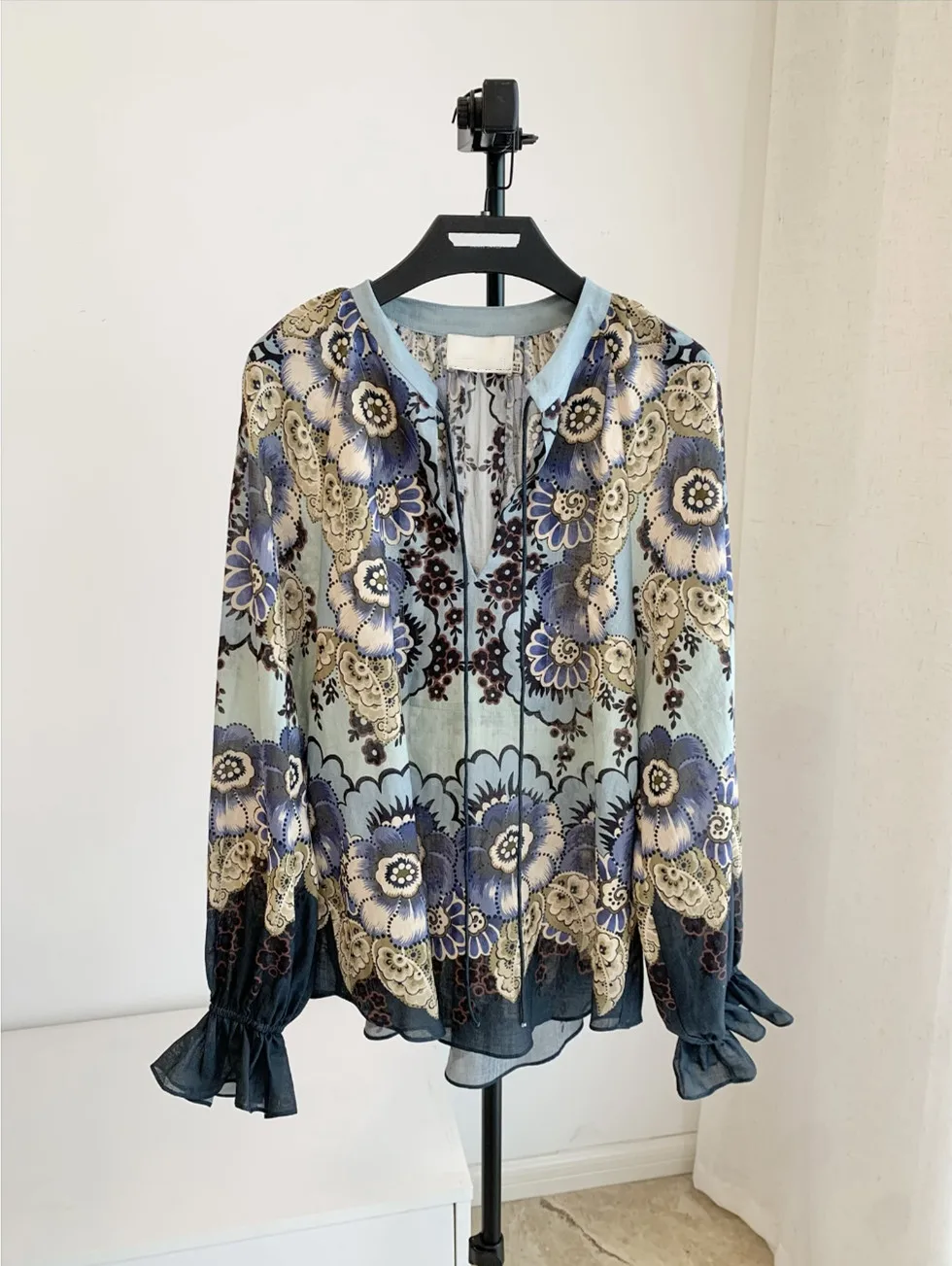 

Women Shirt Flower Printed Round Neck Lace-up Flare Sleeve Ramie Blouse