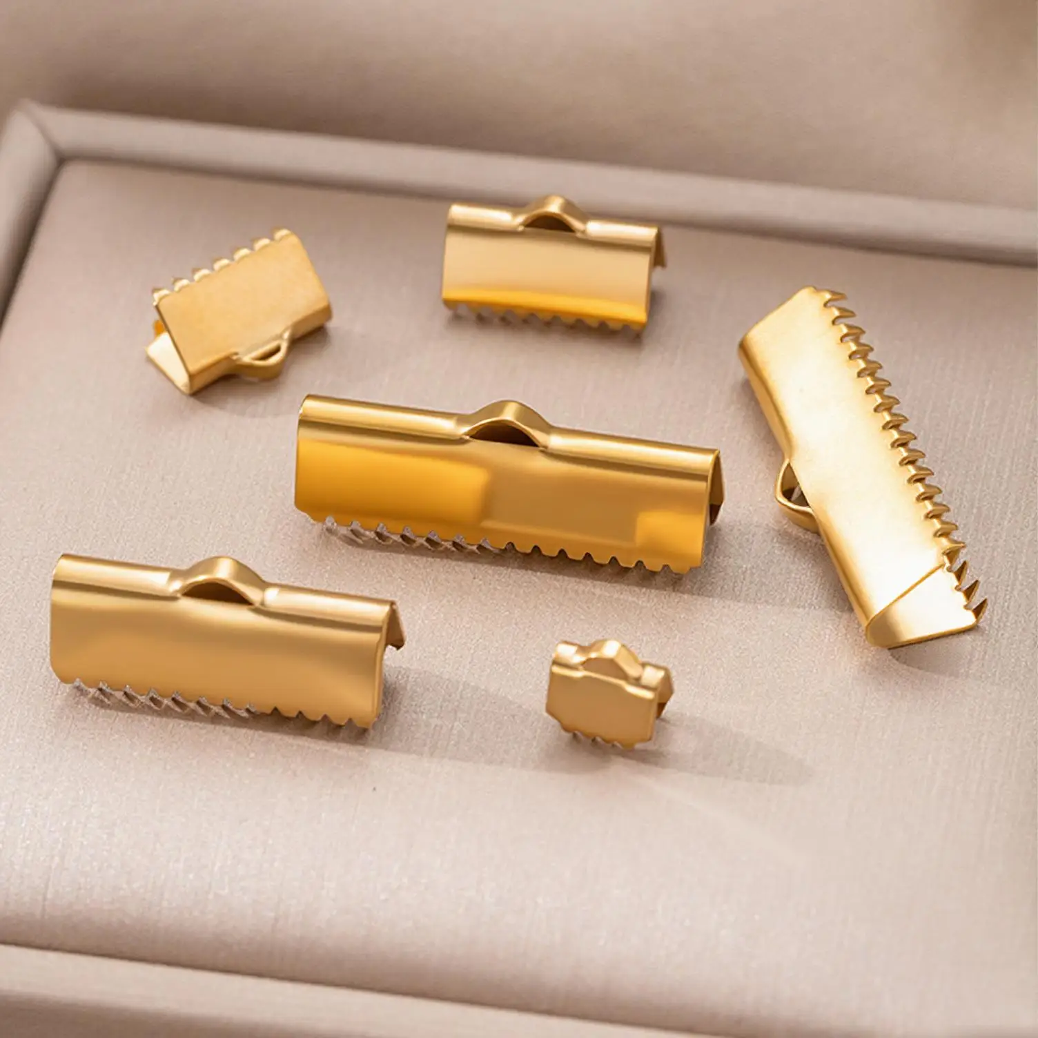 20 Stück/Set Edelstahl-Crimpspitzen für Bänder und Kordeln zur Herstellung von DIY-Halsketten, Armbändern, Ohrringen und Schmuck mit Faltkordelspitzen – Detail 5