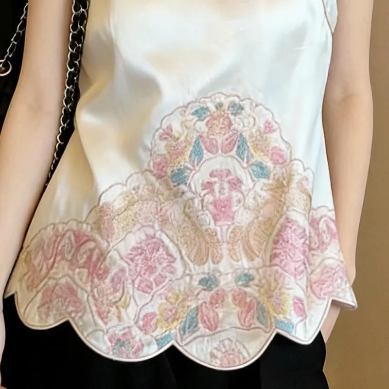 New Chinese Embroidered Flying Sleeve Vest Female Summer New Temperament Joker Sleeveless Collar Button Ladies Vest Jacket