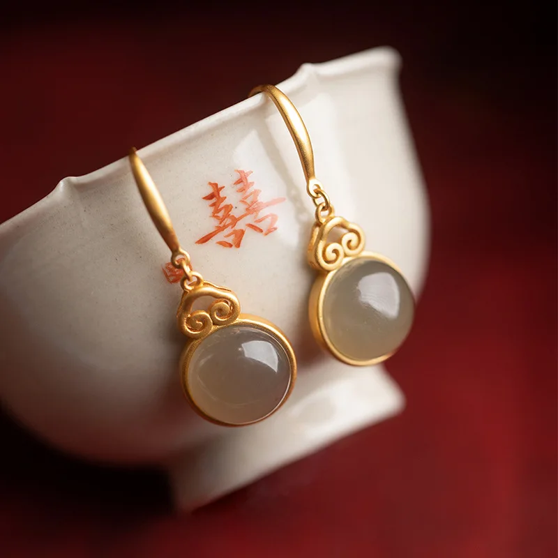 

Fashion Chinoiserie Style S925 Sterling Silver Gold Plated Natural Hotan Jade Ping Buckle Earring for Women Party Cheongsam Gift