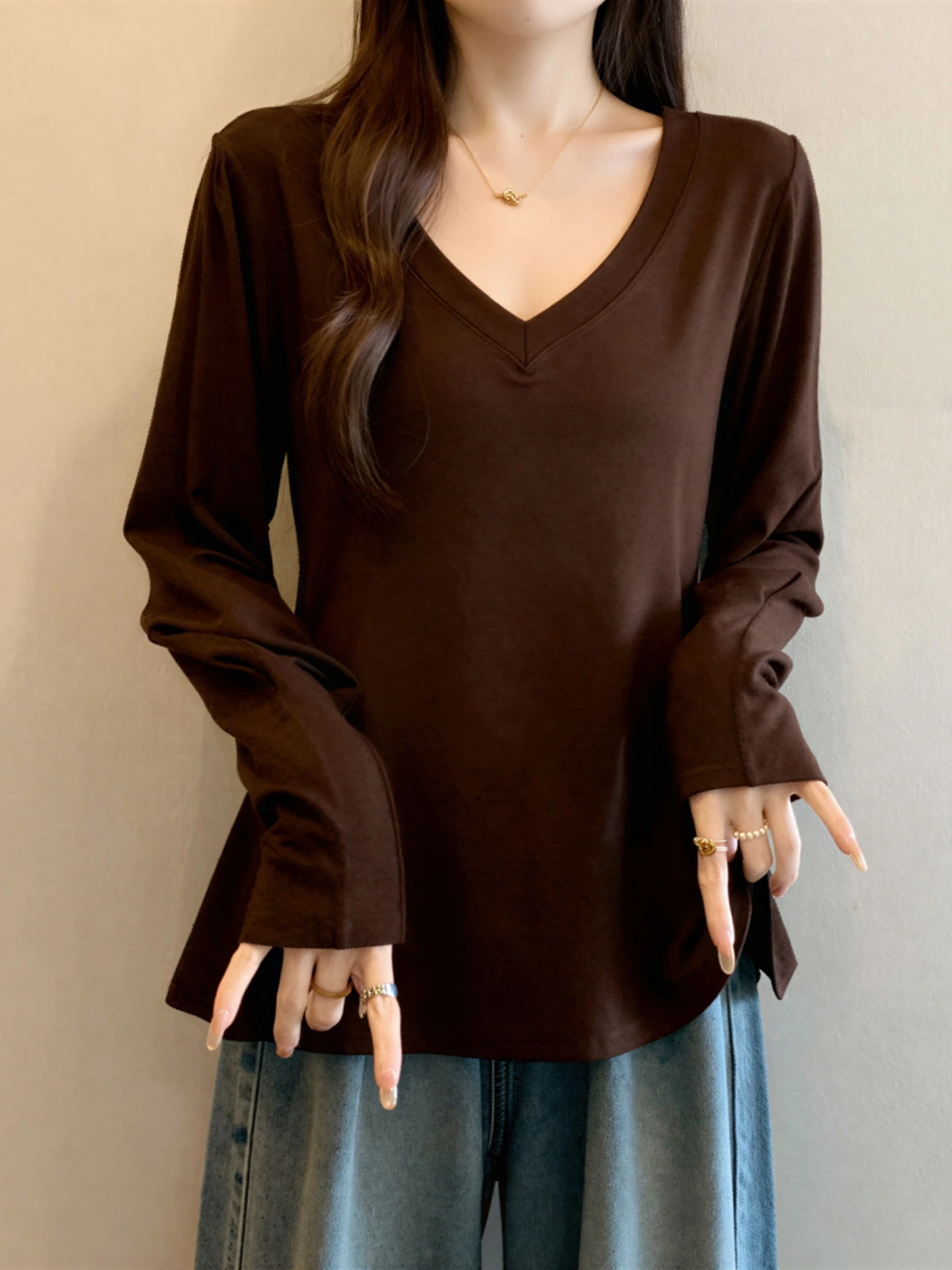Cafe Au Lait Long Sleeve V-Neck T-Shirt Women's Base Shirt Spring Autumn plus Size Slimming Waist Cinching Belly Covering Ele...