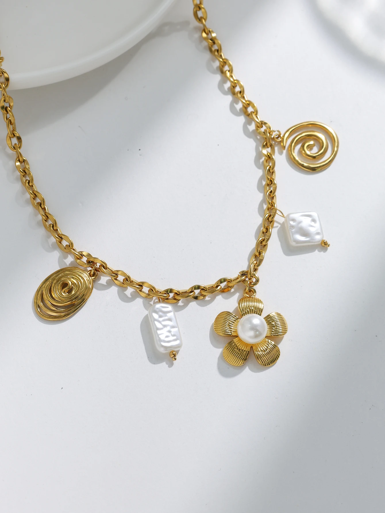 Charm Pearl Peach Blossom Line Pendant Stainless Steel Necklace Women Creative Design Unique Waterproof Necklace Jewelry