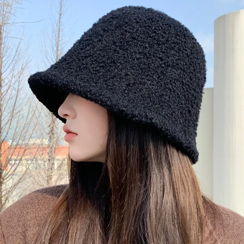 New Japanese Lamb Wool Bucket Hat for Warmth, Ear Protection, Face Enhancement, Small Color, Fashionable Dome Hat for Women